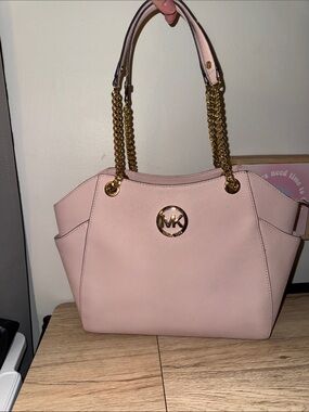 Michael Kors Jet Set Travel Chain Tote in Blush Pink